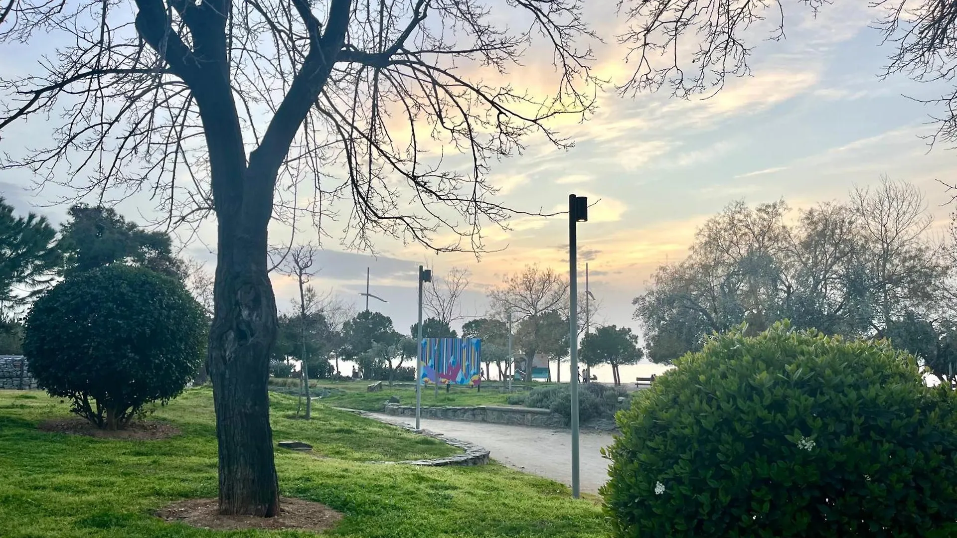 2Bdr Cozy Apartment - Near Waterfront And Metro Thessaloniki