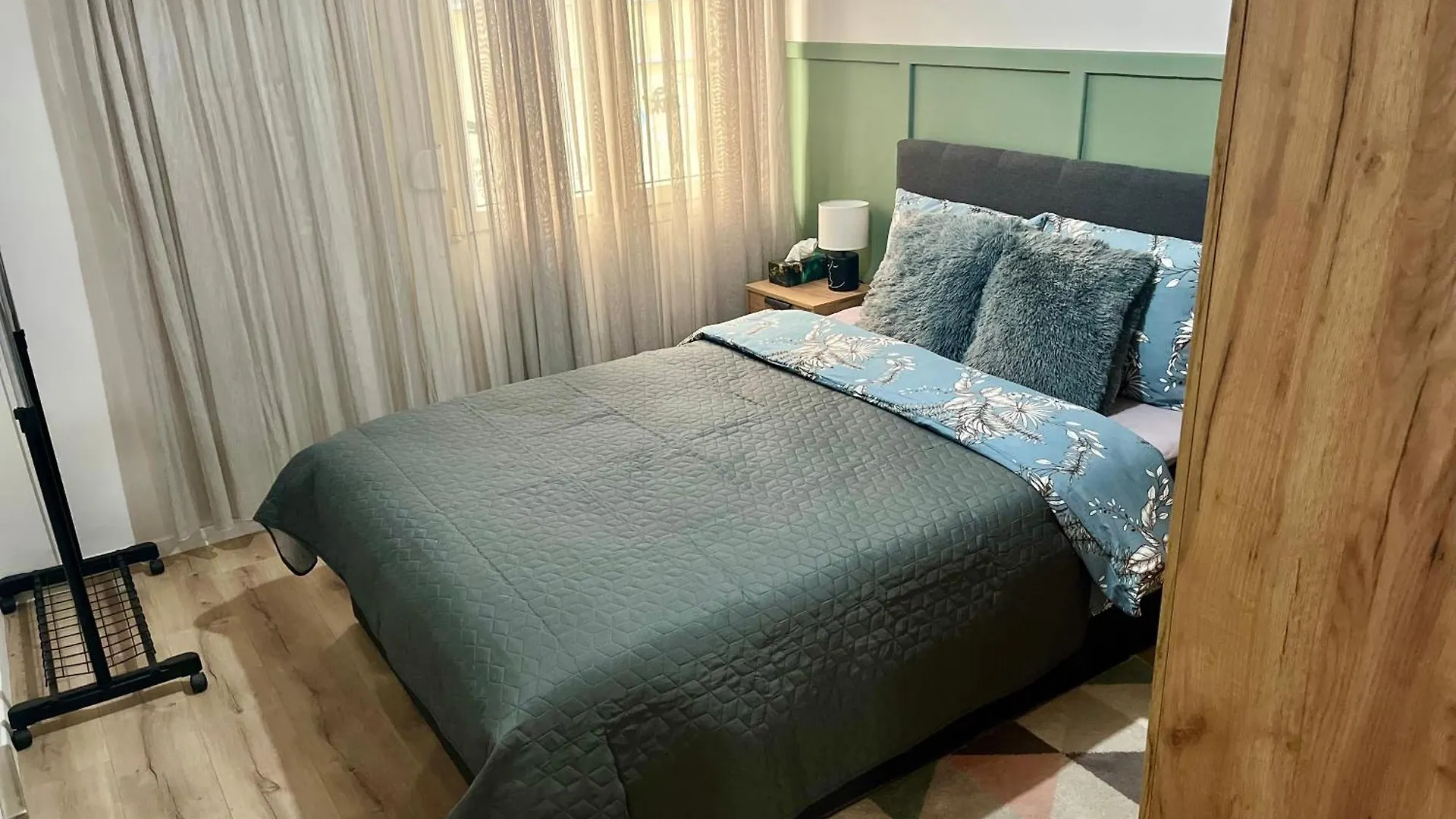 2Bdr Cozy Apartment - Near Waterfront And Metro Thessaloníki
