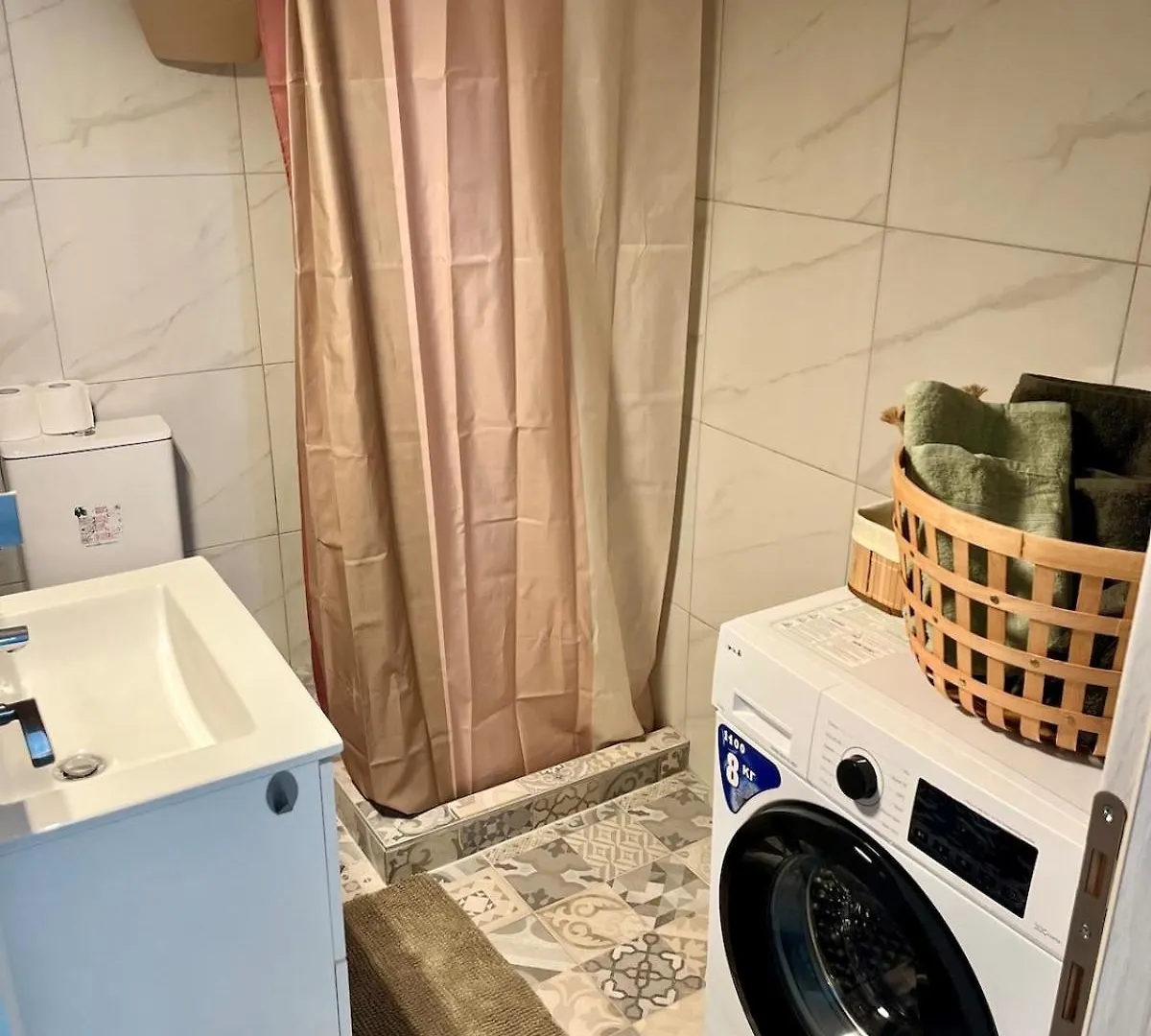 2Bdr Cozy Apartment - Near Waterfront And Metro Thessaloniki
