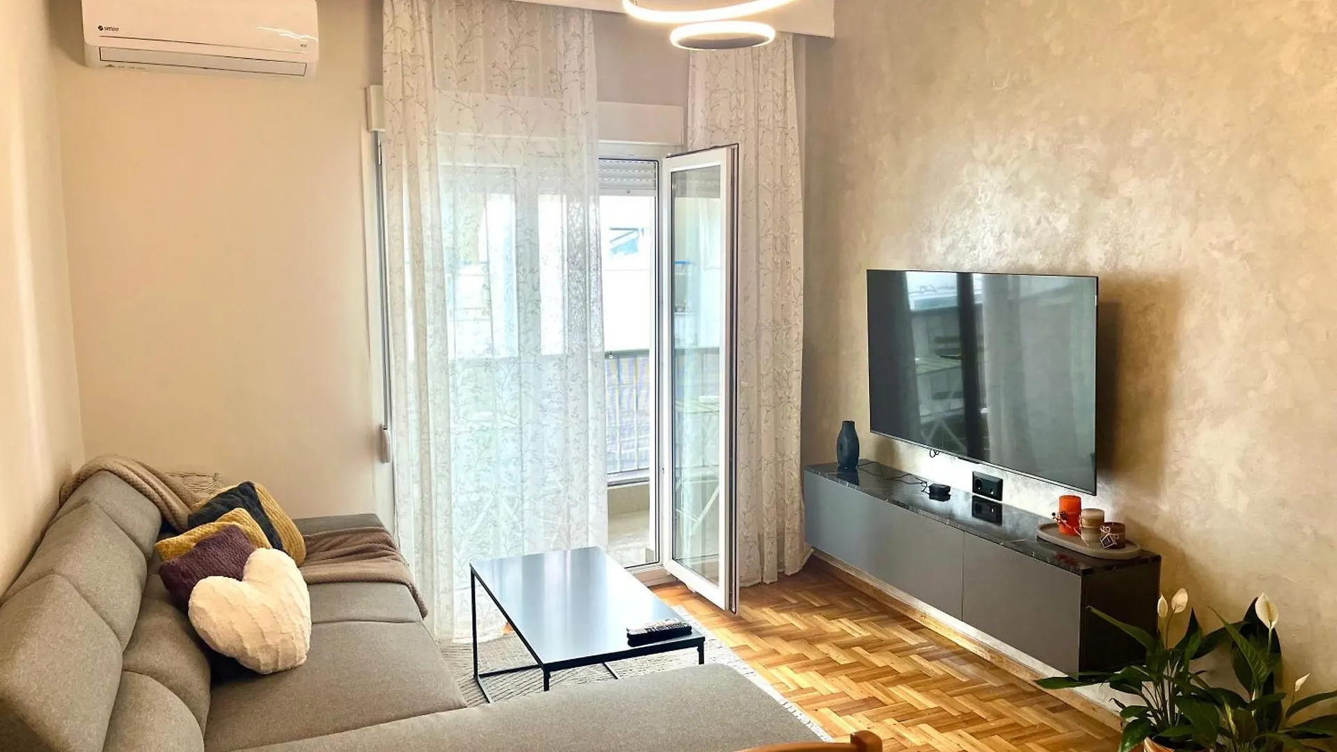 2Bdr Cozy Apartment - Near Waterfront And Metro Thessaloniki