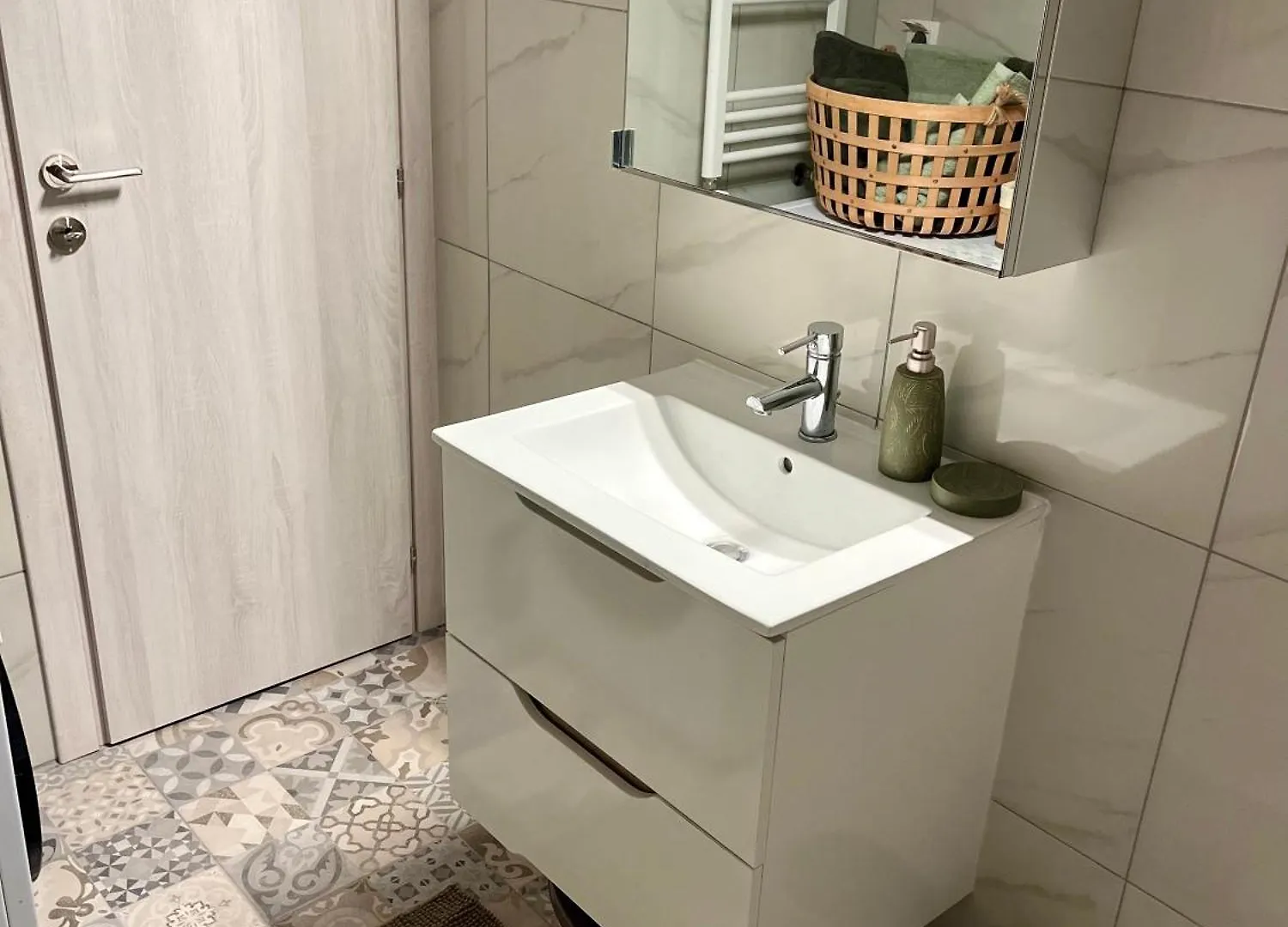 2Bdr Cozy Apartment - Near Waterfront And Metro Thessaloniki