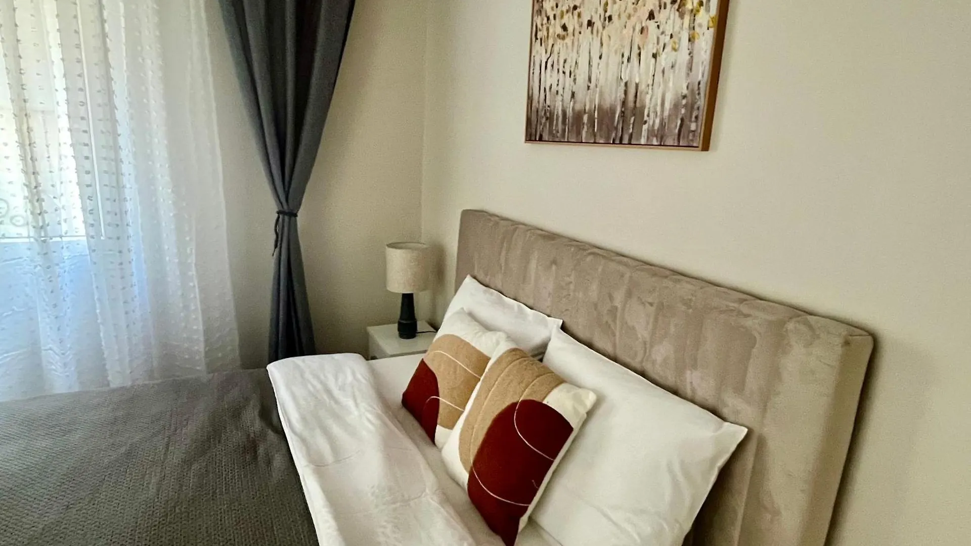 2Bdr Cozy Apartment - Near Waterfront And Metro Thessaloniki